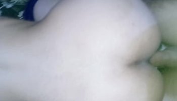 mujer besando culo a hombre y cojiendolo