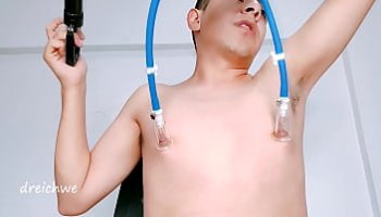 sexo entre su hijo y mama dormido de noch