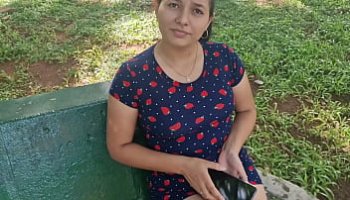 folla a mi hermana delante mis padres
