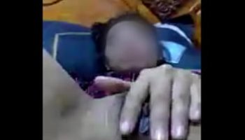 padre acosa a su ija deespues de clases