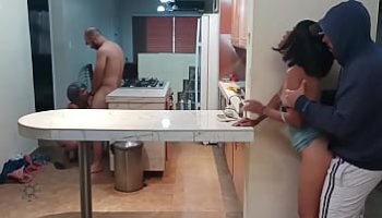 mujeres entre culeos