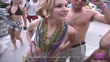 sexo anal na piscina