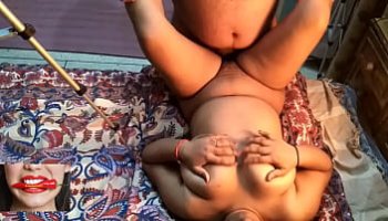 hombres y mujeres asiendo sexo y el onbre le saca leche ala mujer