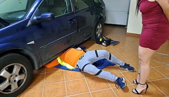 ladron entra y violan