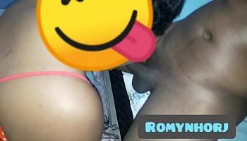 chicas abiertas de piernas desnudas