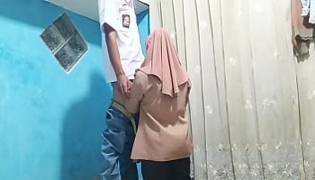lindas jovencitas estudiantes con minifalda