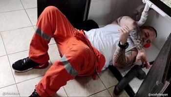 pegging kink