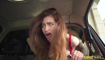 mi hermanaatra esta dormida y le me to la polla