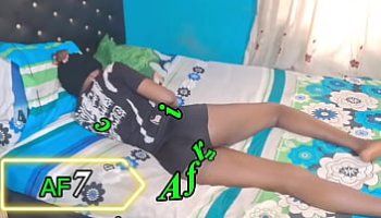 mujer maltratada y le ponen sinta la boca