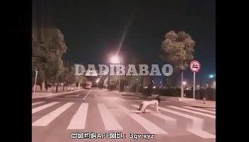 se meten el dedo