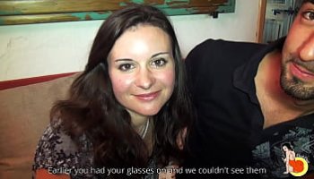 mujer seduce a mujer