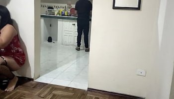 dos mujeres follan con jueguetes