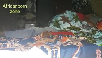 cogiendo al abuelo en silla