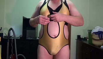 tienen sexo a escondida de la mama