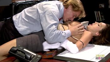 bajar porno que coje y acabe con pija grande