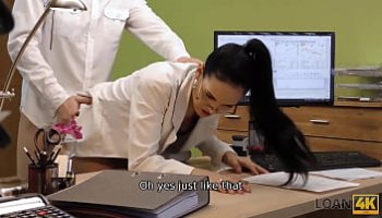 Coreana mostrando vagina