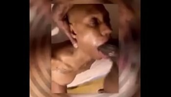 virgenes que votan sangre por la vagina