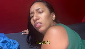 mulher pelada fazendo sexos