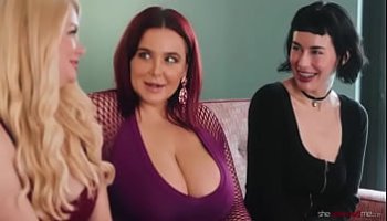 3 animadoras tetonas