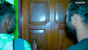 madre ensena a folloar a hija por el culo